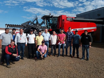 REDEMAQ REALIZA CURSO DE COLHEITADEIRAS – SÉRIE MF 9005
