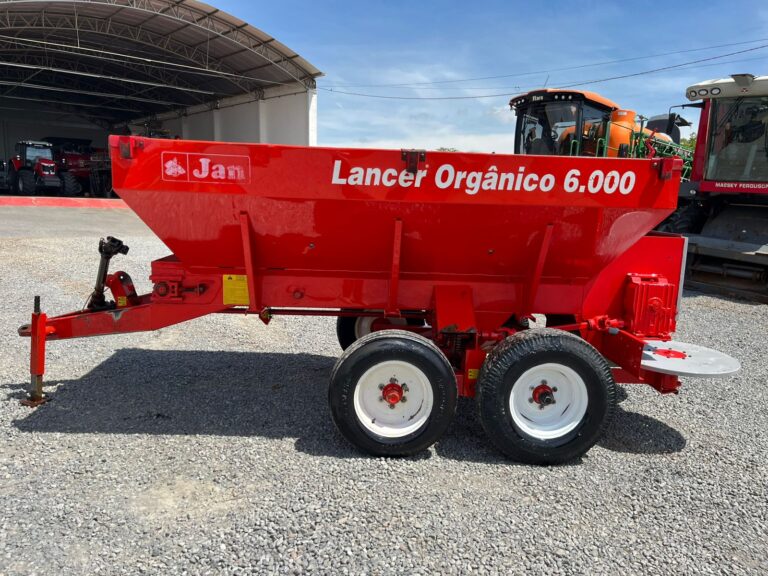 DISTRIBUIDOR ADUBO ORGÂNICO SÓLIDO 2014